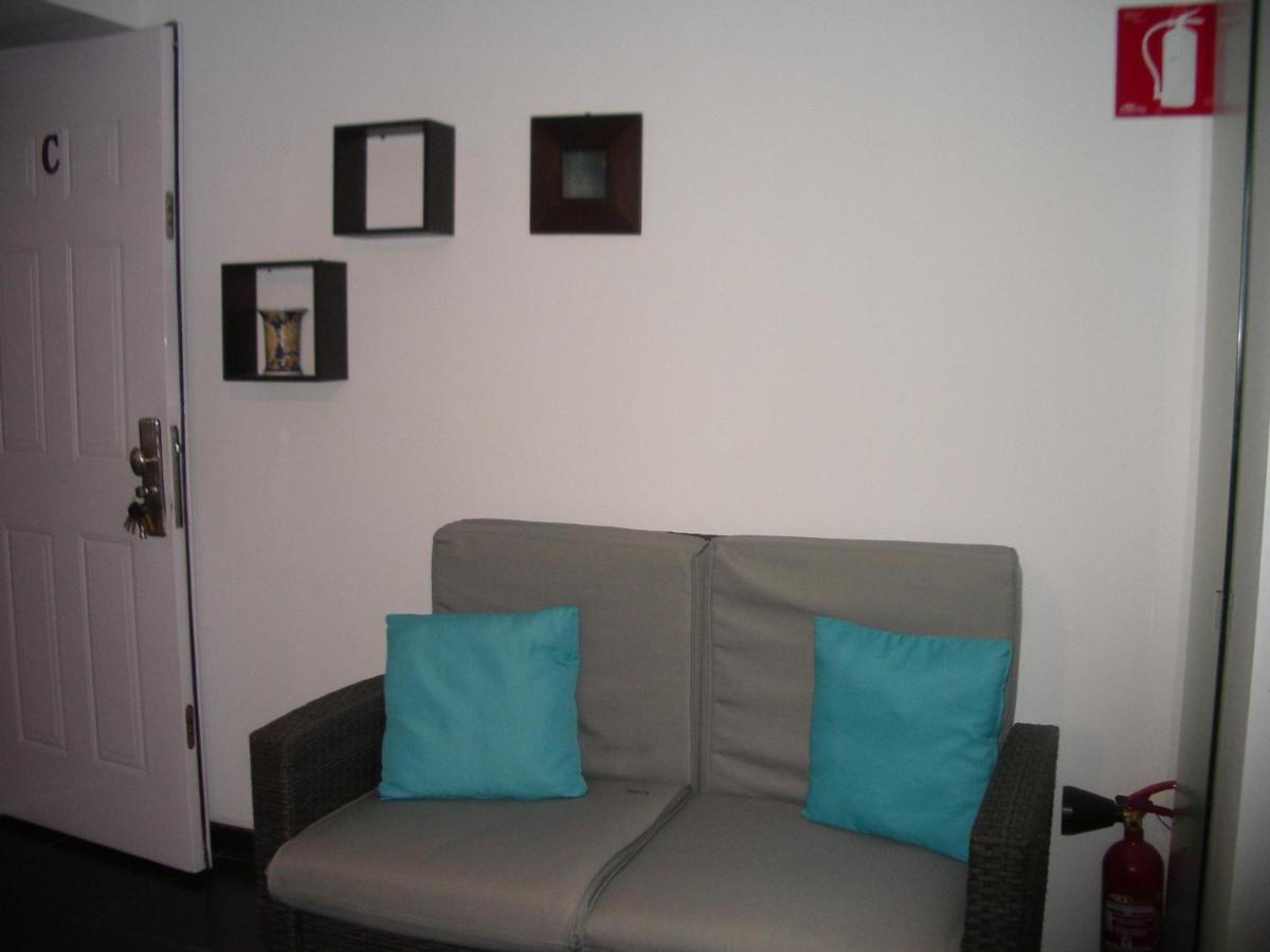 Apartamentos La Fonda Aninon Екстер'єр фото