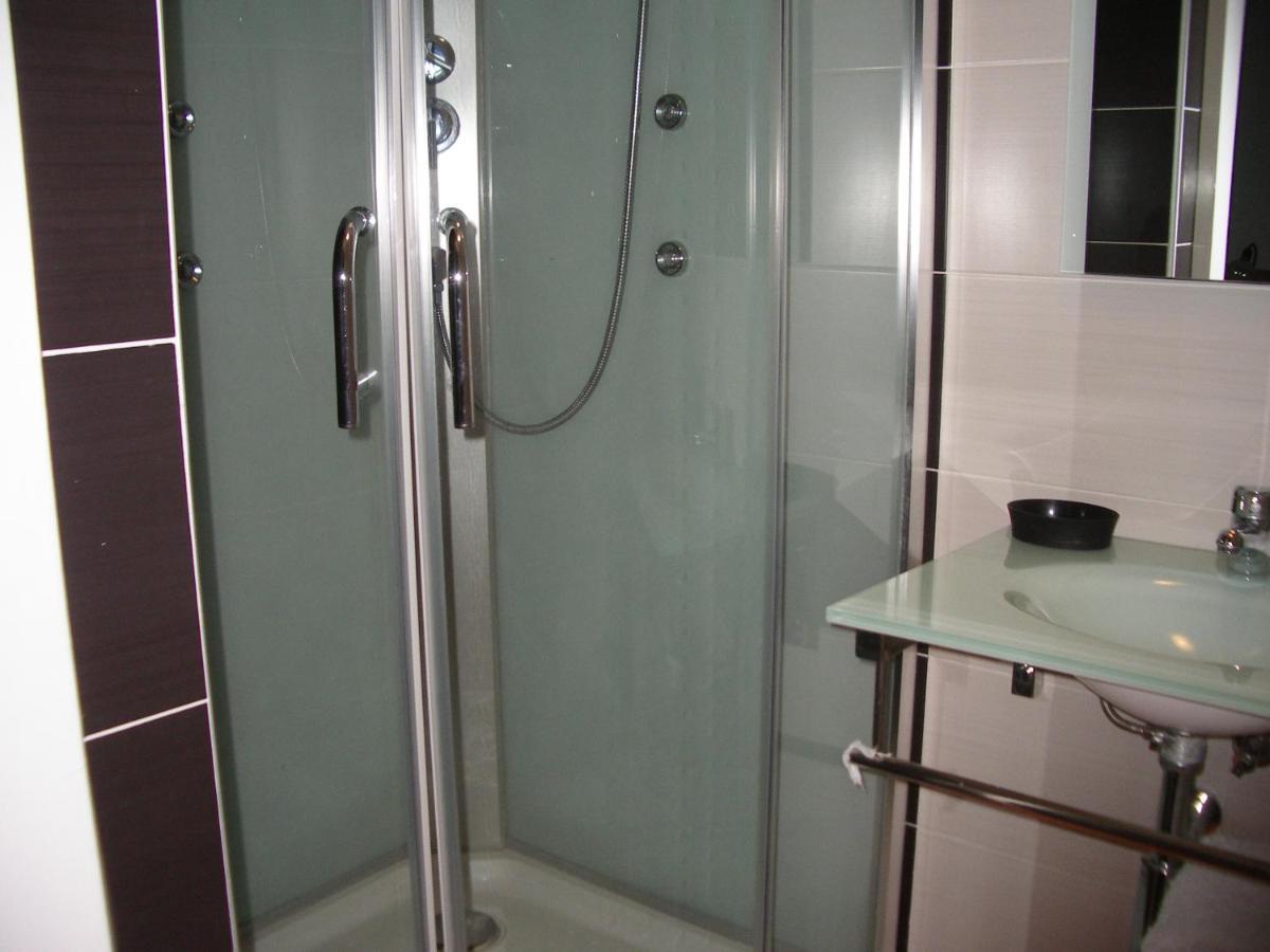Apartamentos La Fonda Aninon Екстер'єр фото