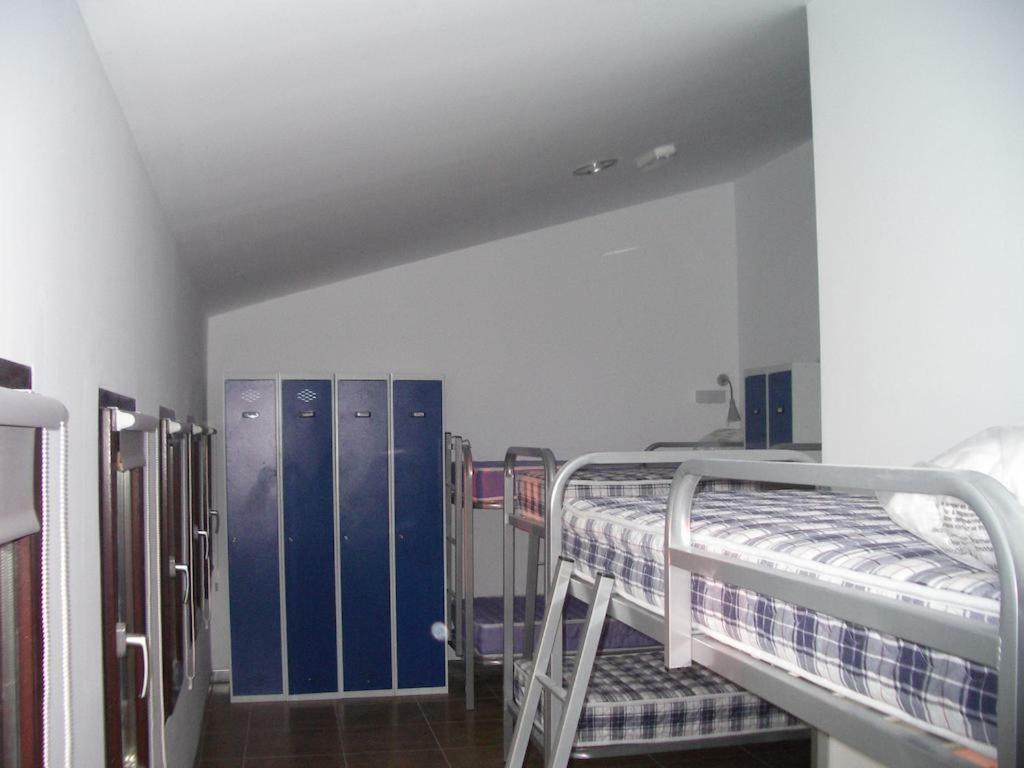 Apartamentos La Fonda Aninon Екстер'єр фото