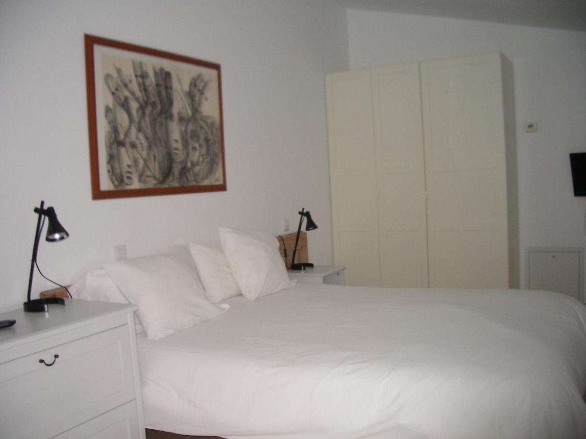 Apartamentos La Fonda Aninon Екстер'єр фото