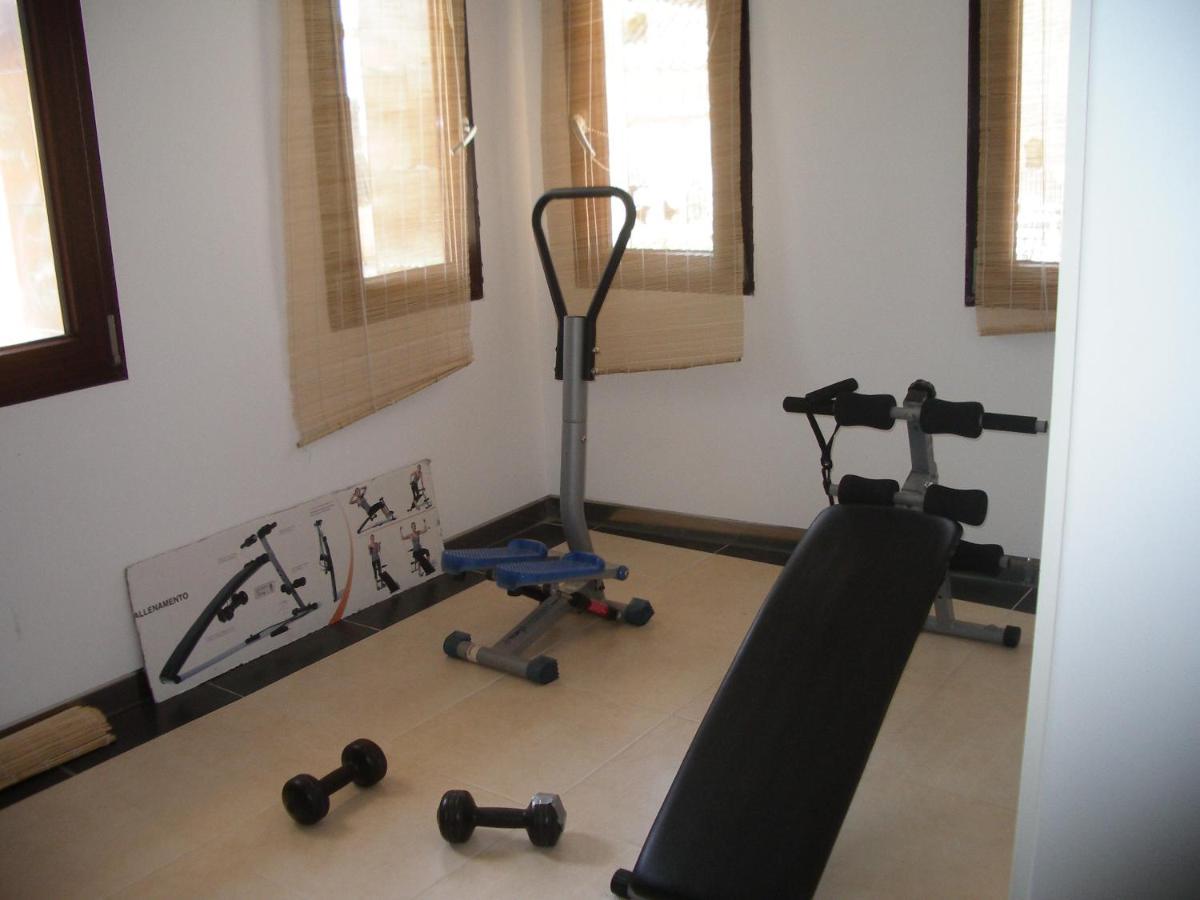 Apartamentos La Fonda Aninon Екстер'єр фото