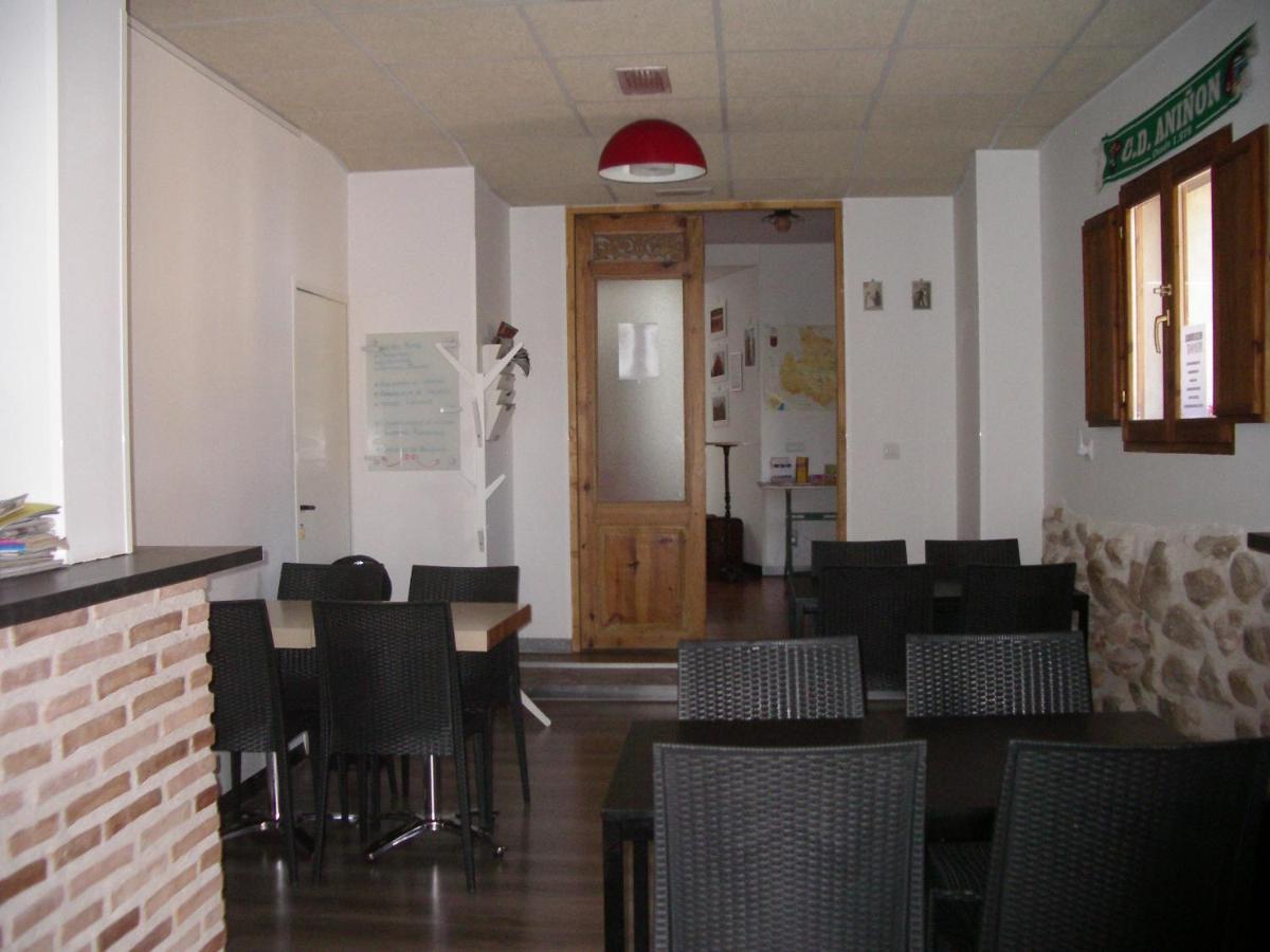 Apartamentos La Fonda Aninon Екстер'єр фото