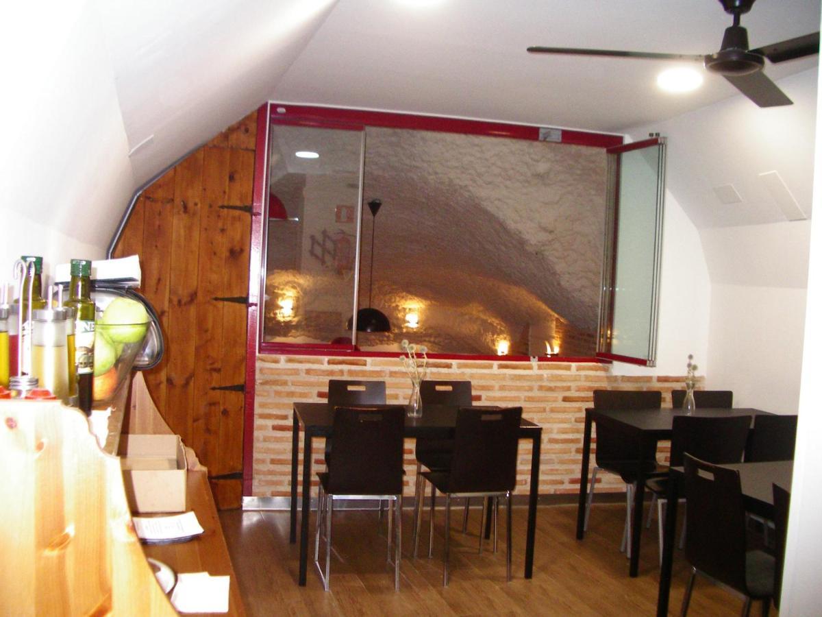 Apartamentos La Fonda Aninon Екстер'єр фото